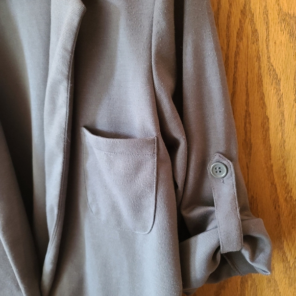 Energie Women's L Gray Jacket with 3/4 Roll-Up Sleeves - Picture 5 of 11